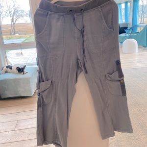 Wearables cargo capris